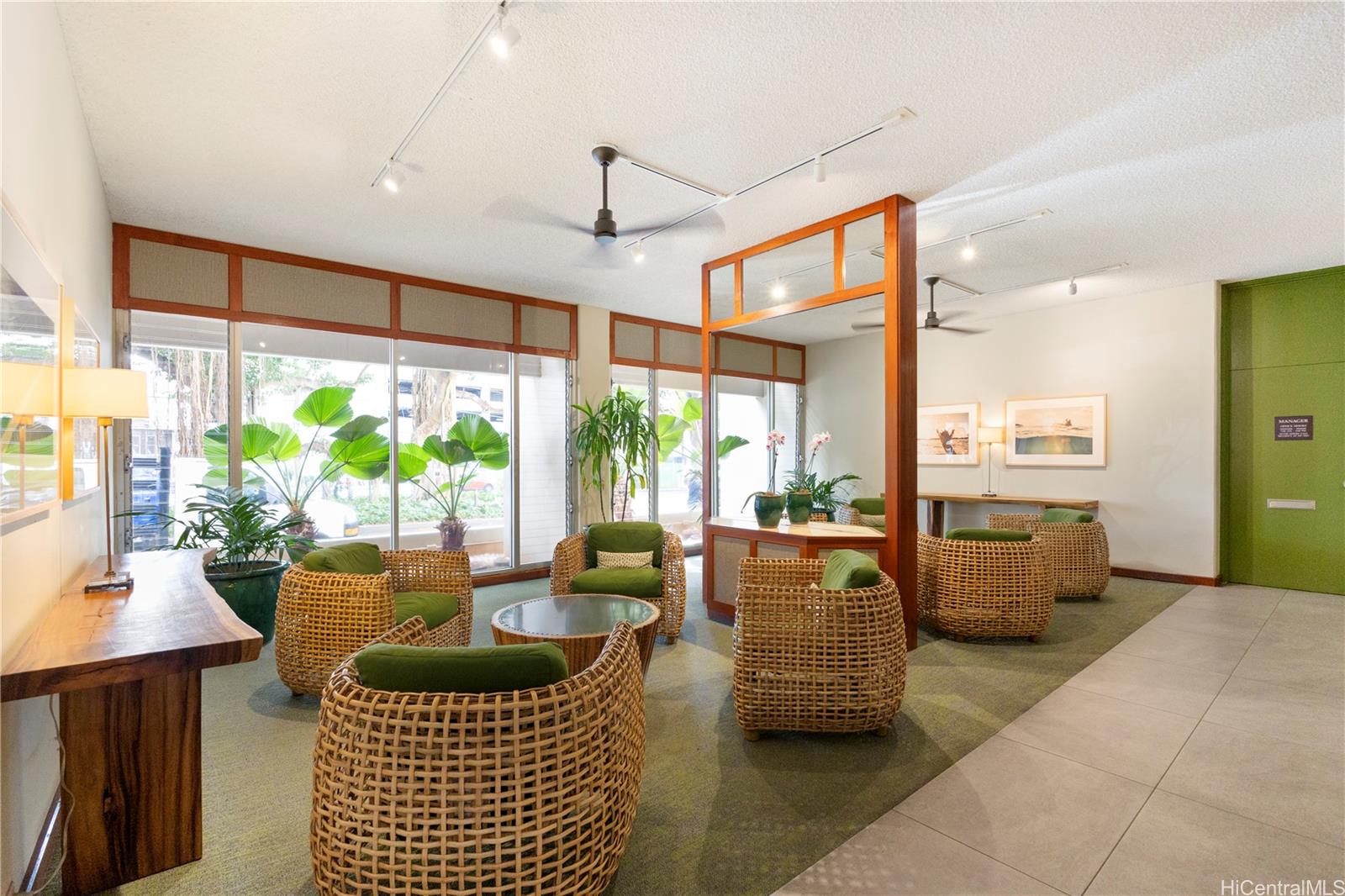 1212 Punahou Street  Unit 1008