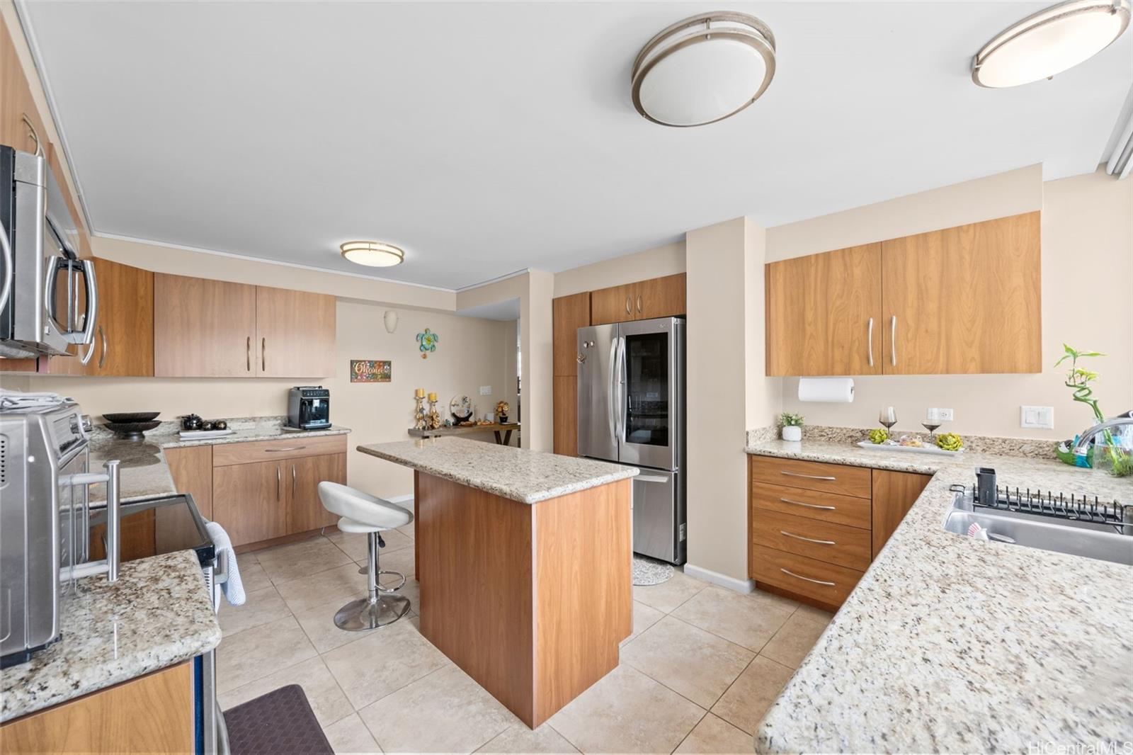 1212 Punahou Street  Unit 1008