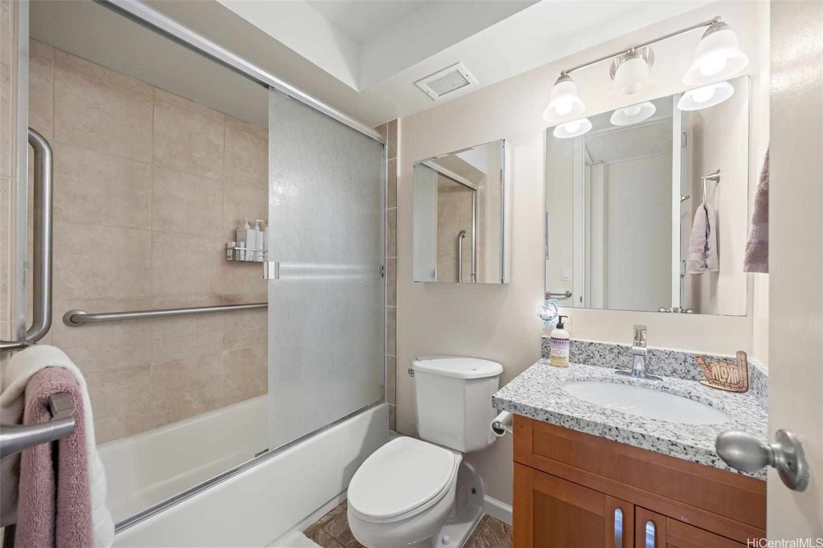 1212 Punahou Street  Unit 1008