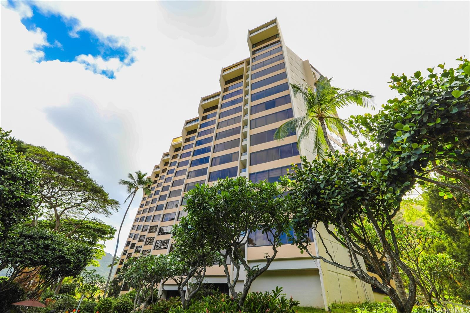 555 Hahaione Street 10C