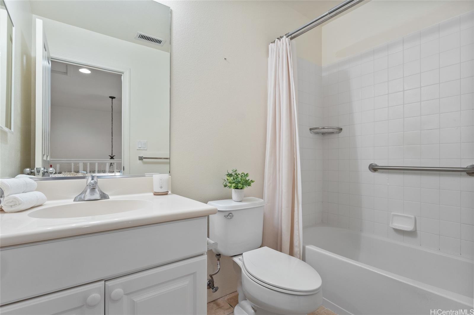 91-2084 Kaioli Street  Unit 3705
