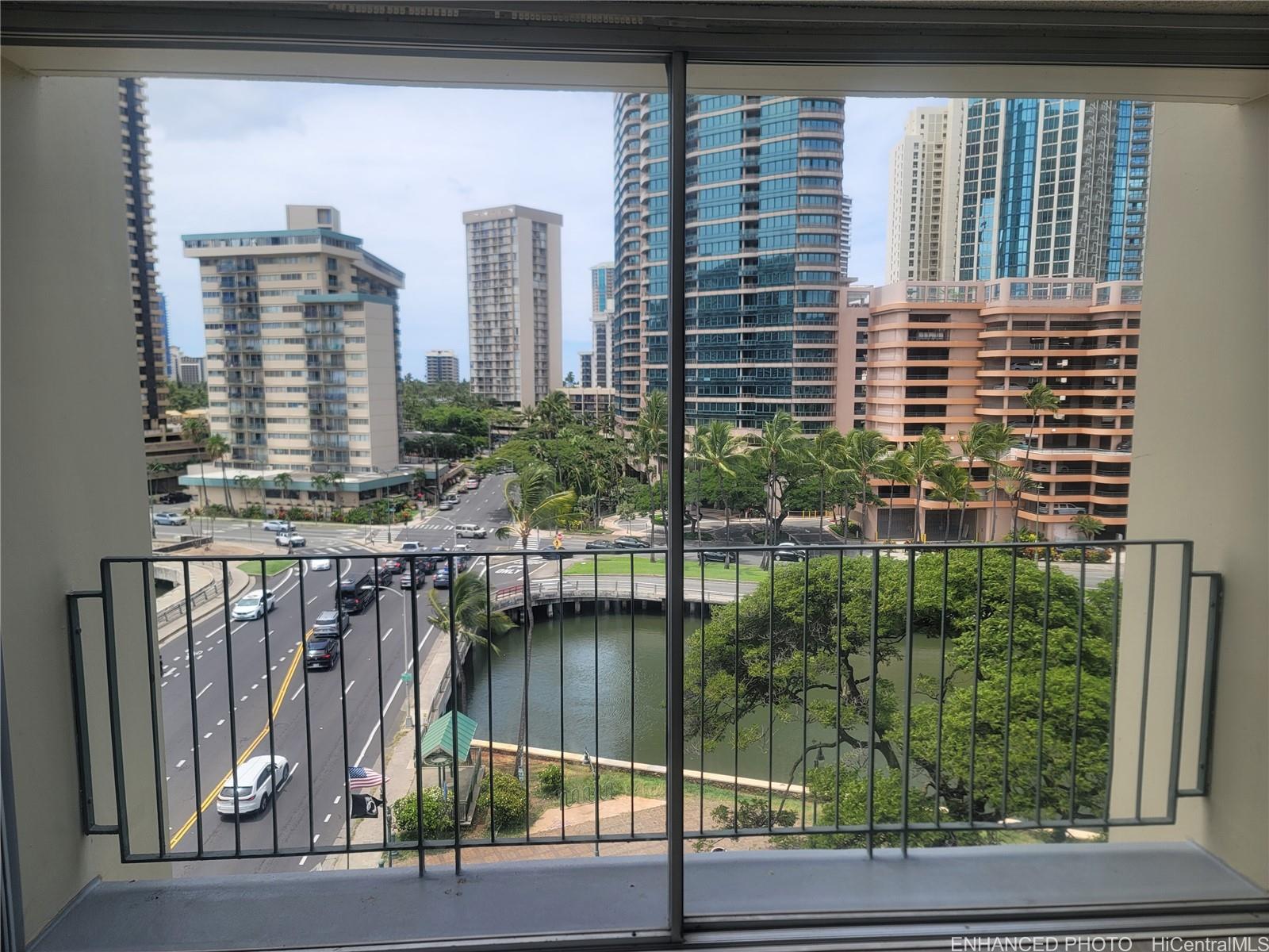 620 Mccully Street  Unit 808