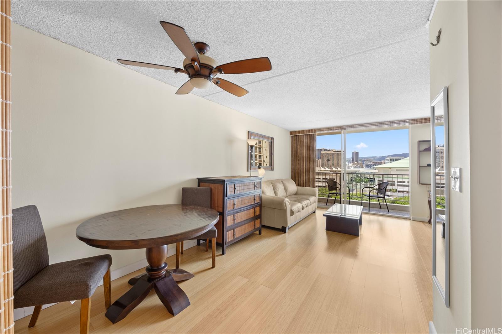 400 Hobron Lane 1212