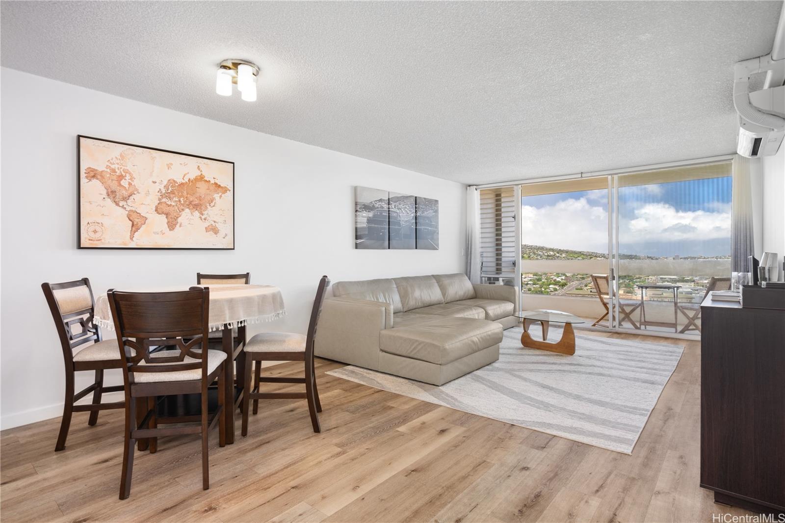 1212 Punahou Street 2702