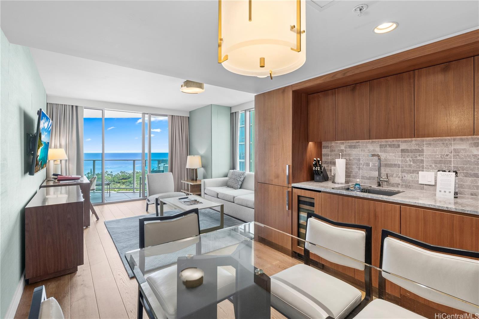 2139 Kuhio Avenue 2601
