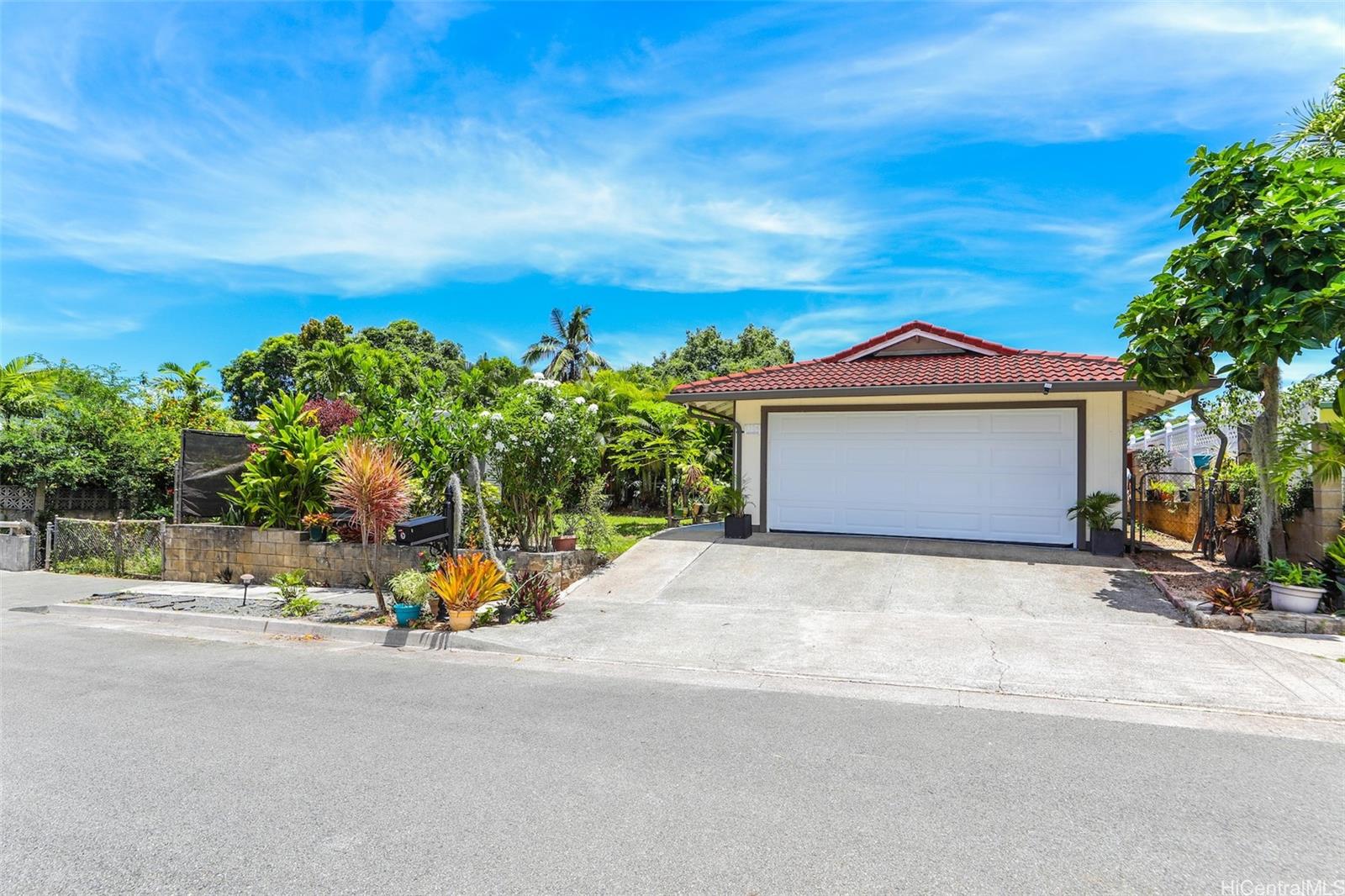 1724 Akaakoa Street