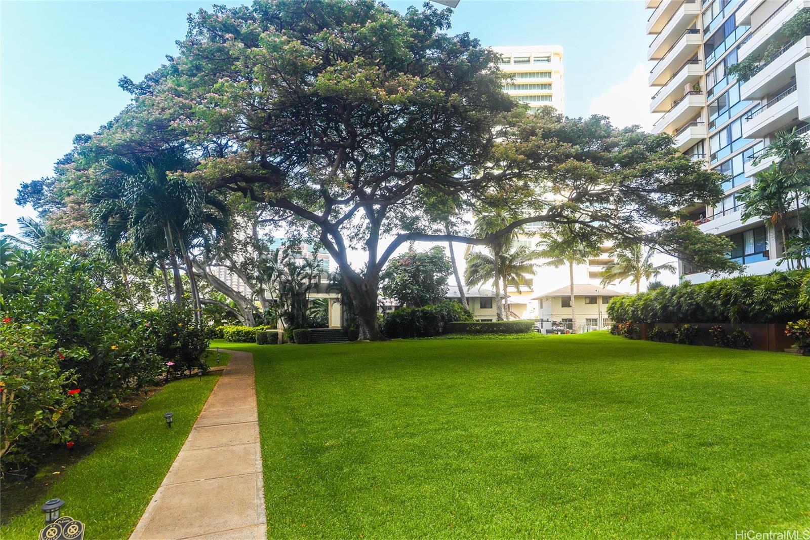 2333 Kapiolani Boulevard  Unit 2203