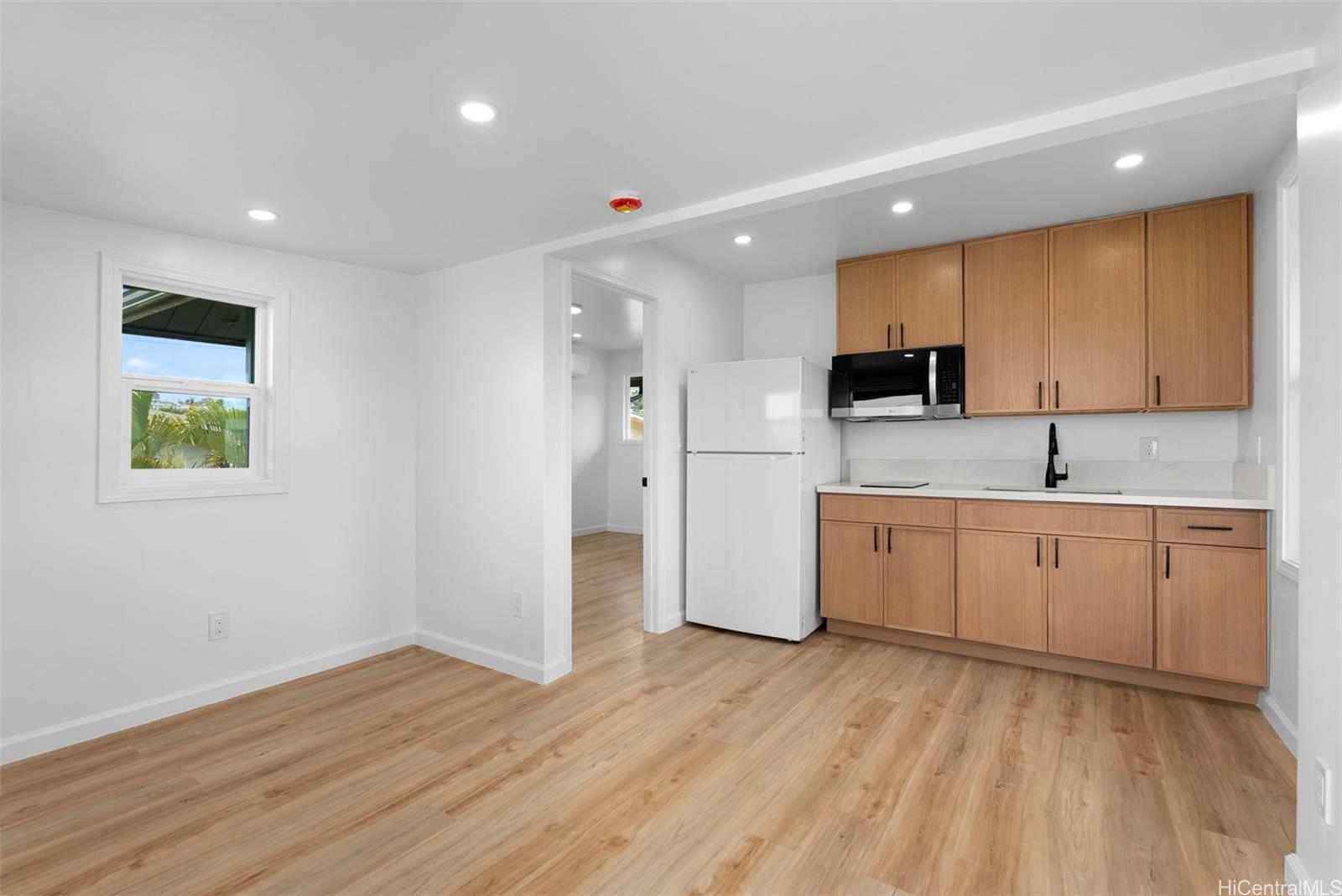 1825-B Liliha Street