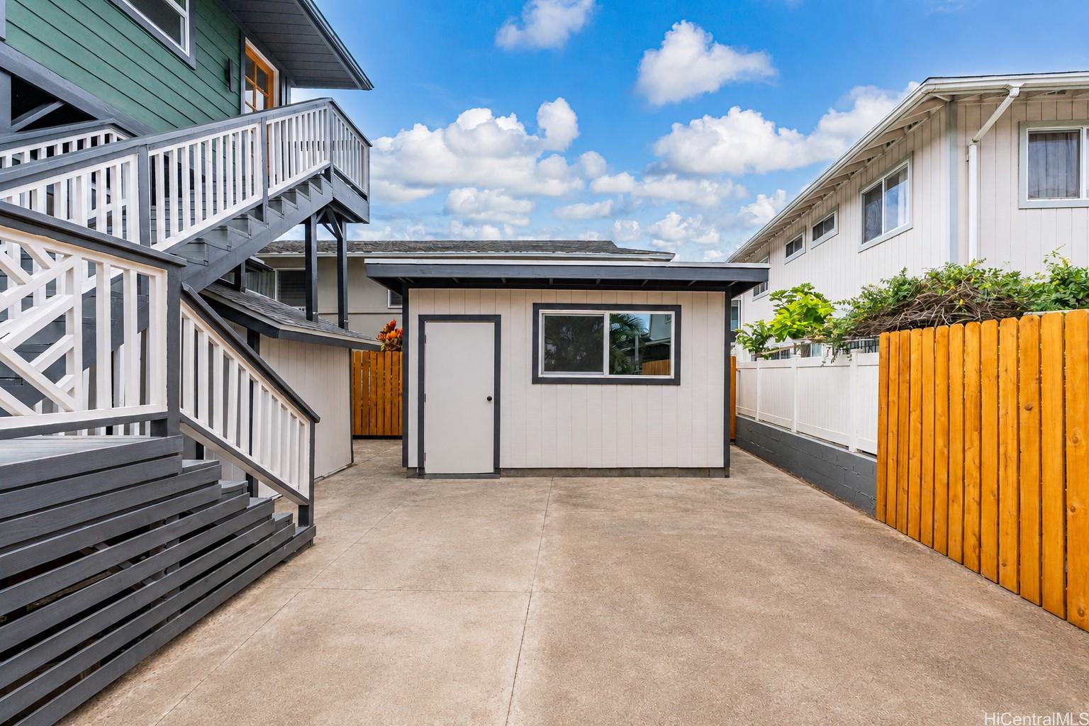 1825-B Liliha Street