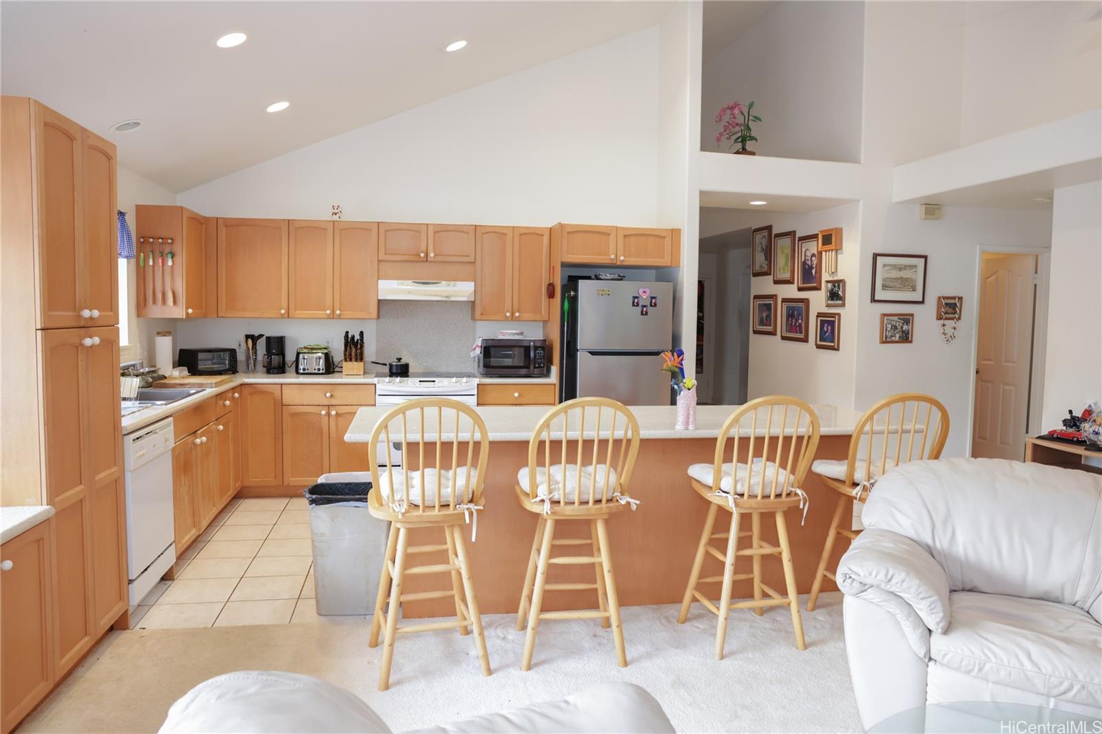 95-242 Anuanu Place