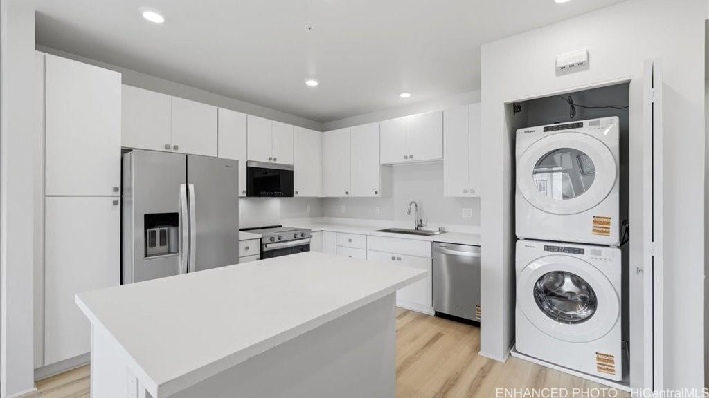 Photo 5 of 23