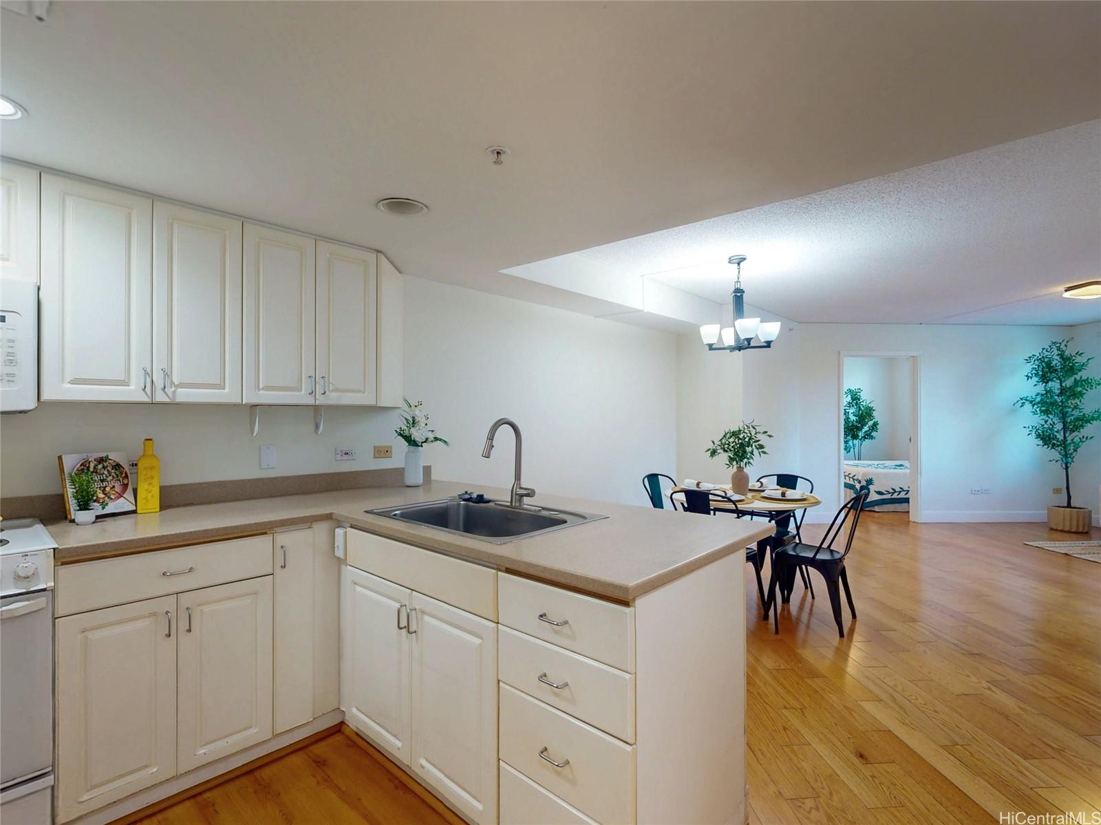 1314 Kalakaua Avenue 311