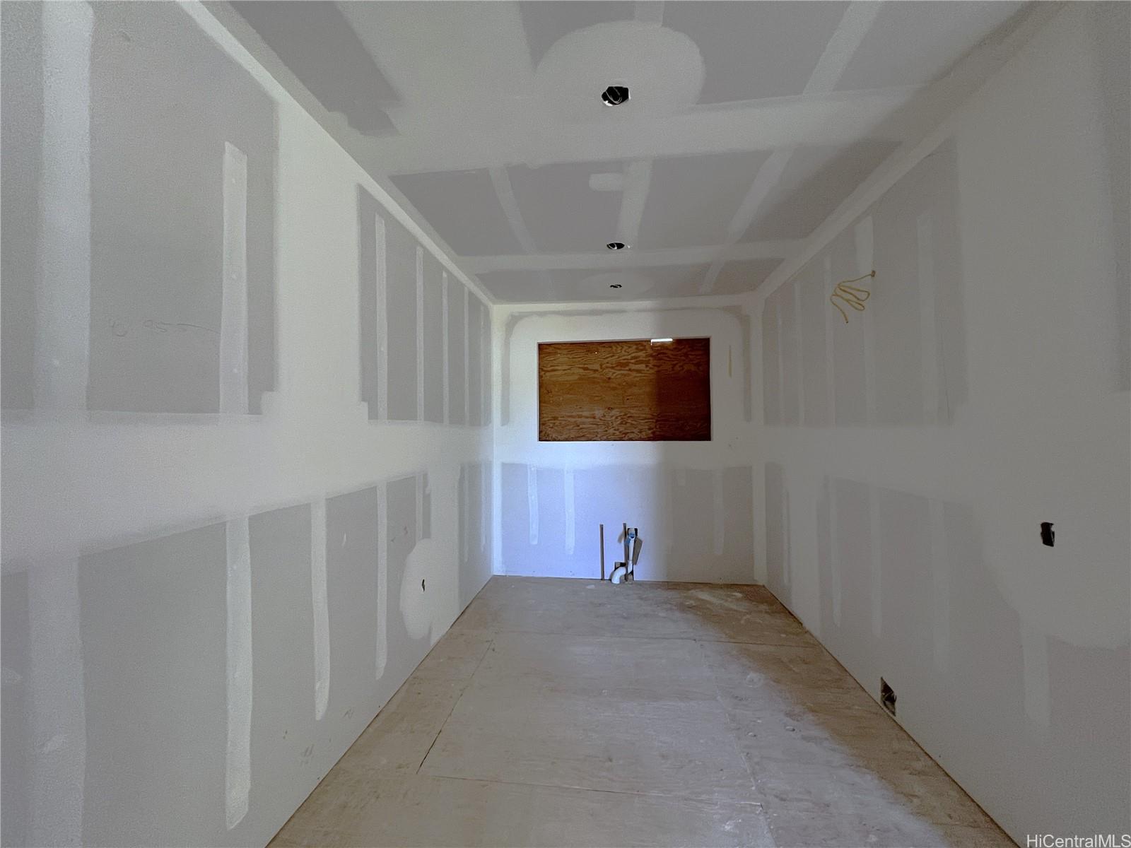 Photo 11 of 24