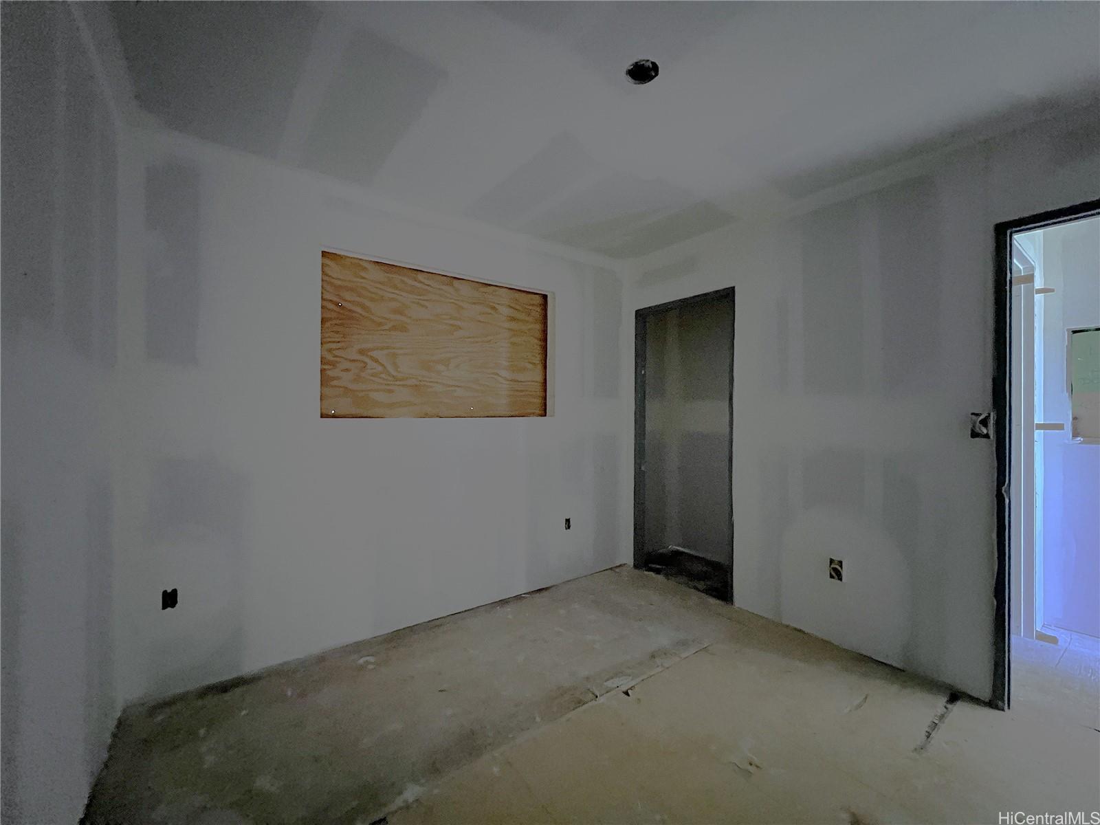 Photo 20 of 24