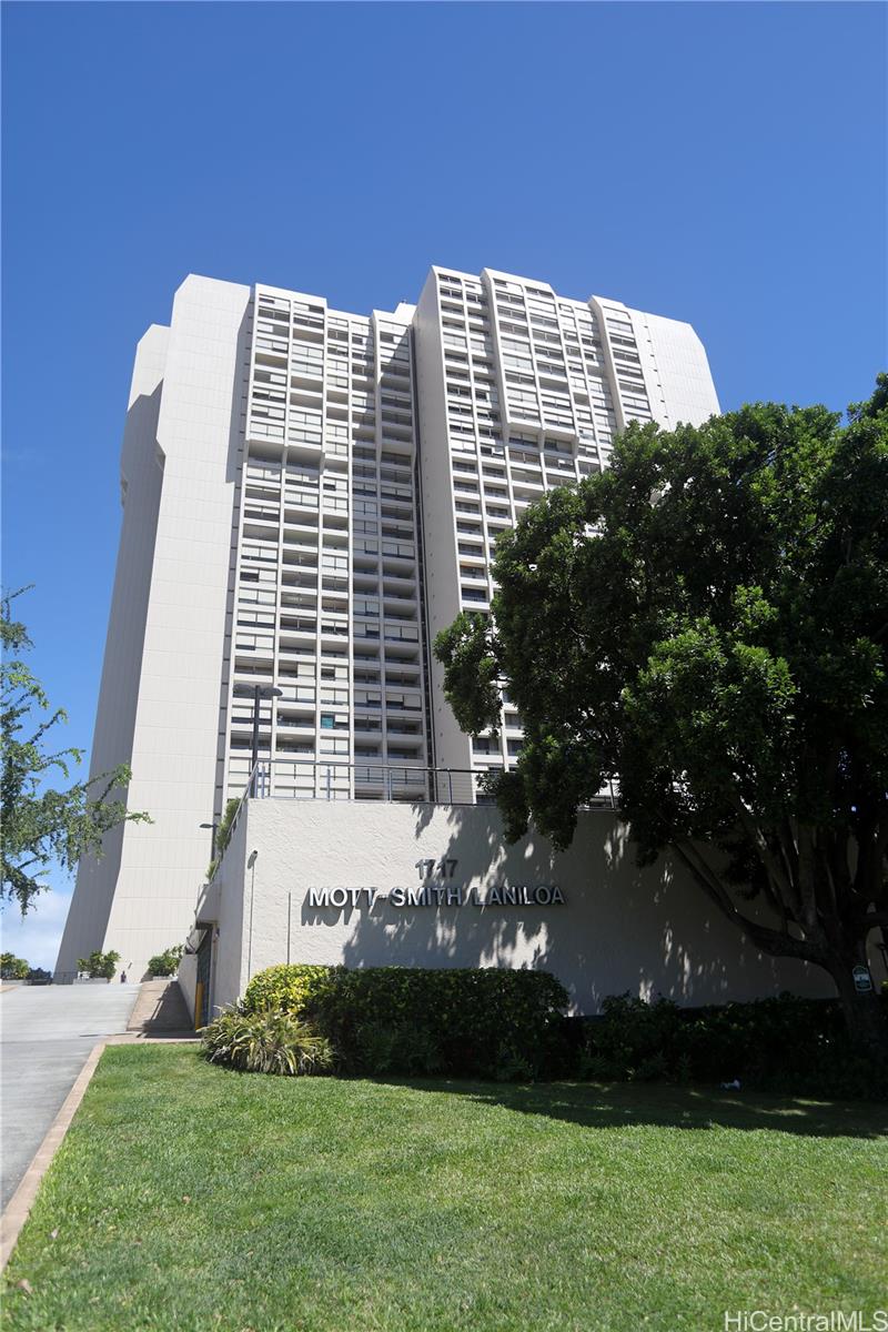 1717 Mott Smith Drive 914