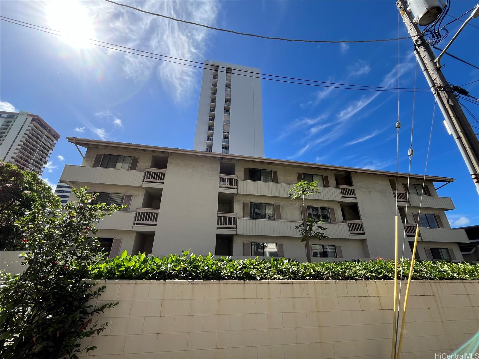 1541 Davenport Place 202