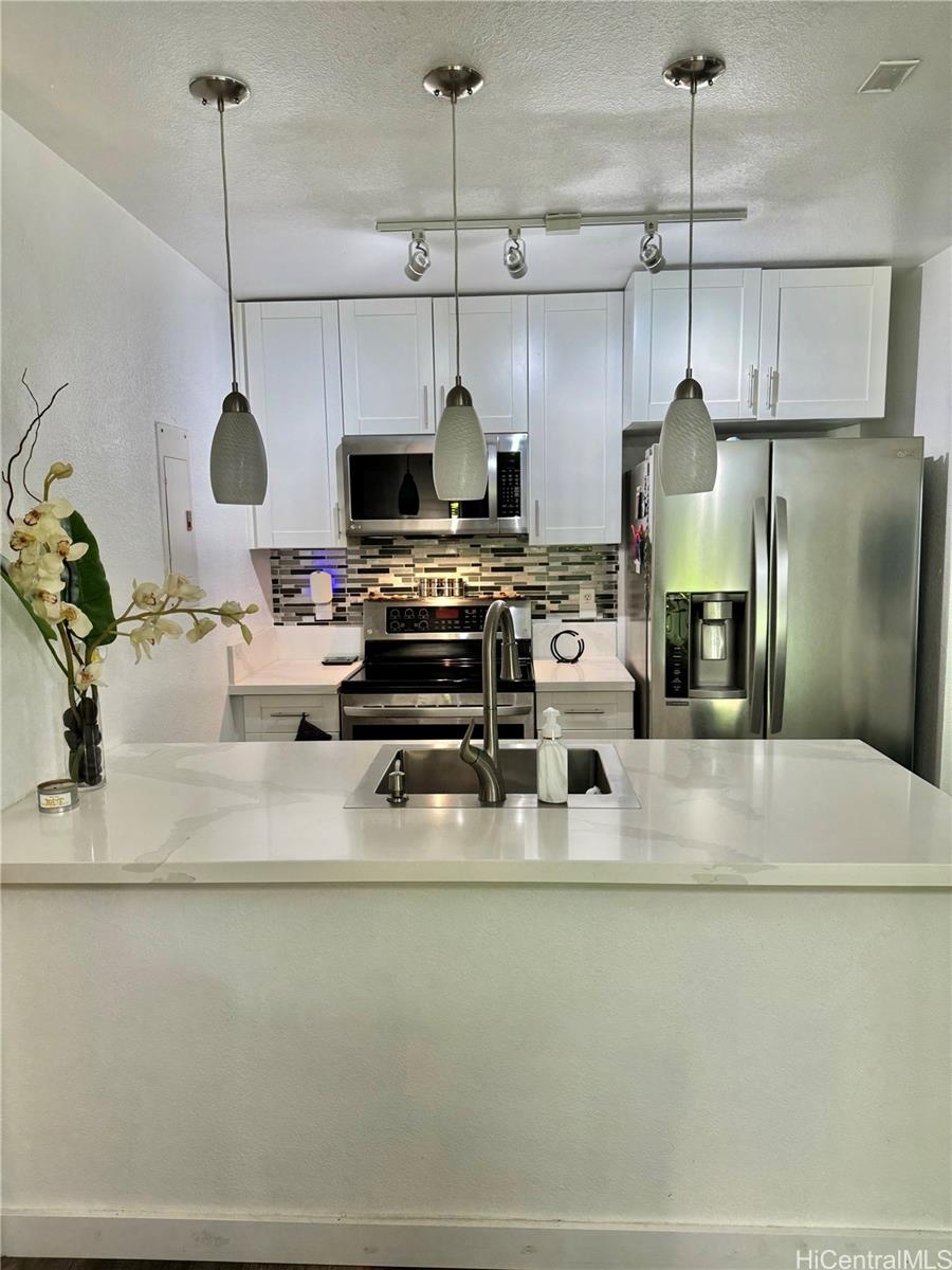 645 Mananai Place  Unit 23BD