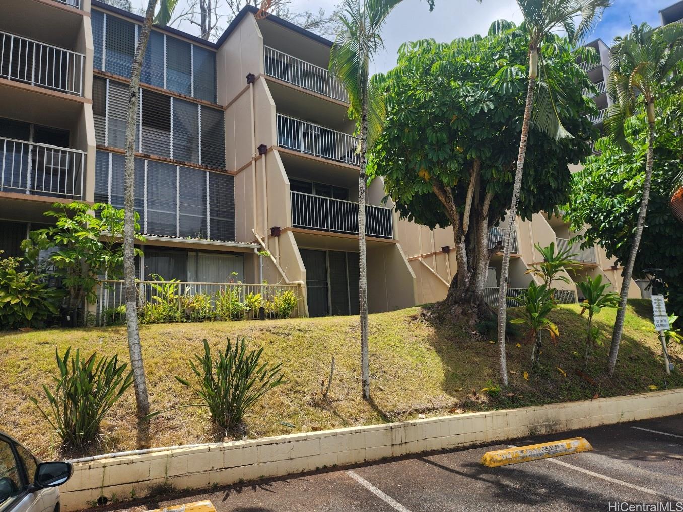 95-014 Waihonu Street 203
