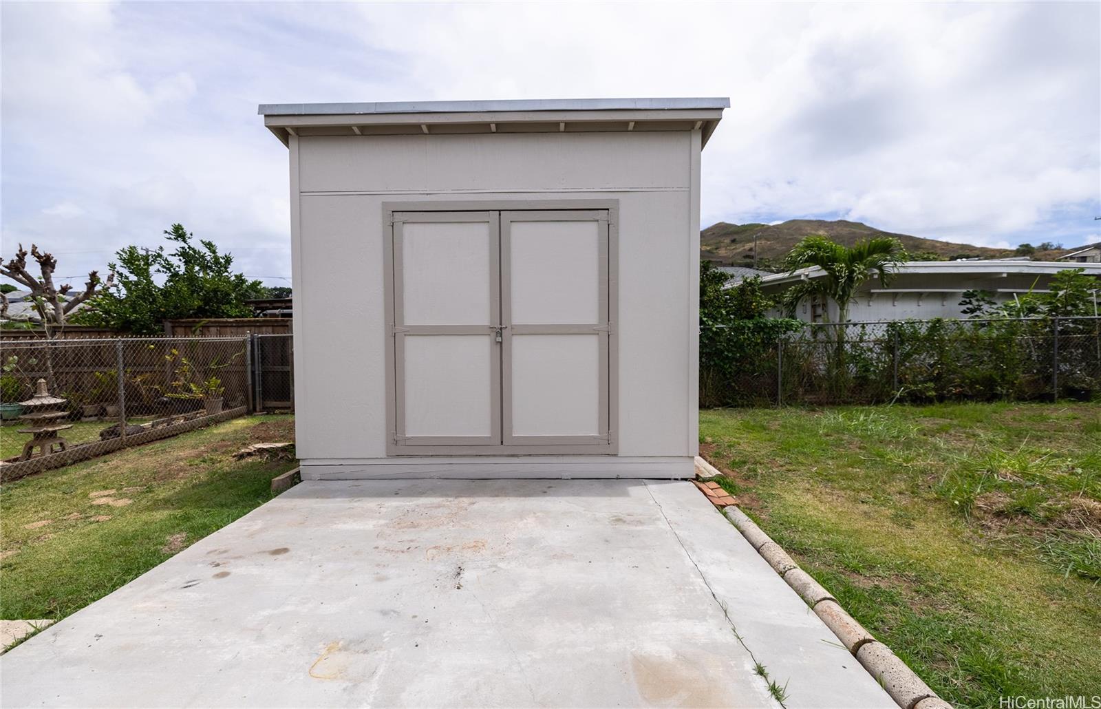 1096 Liku Street