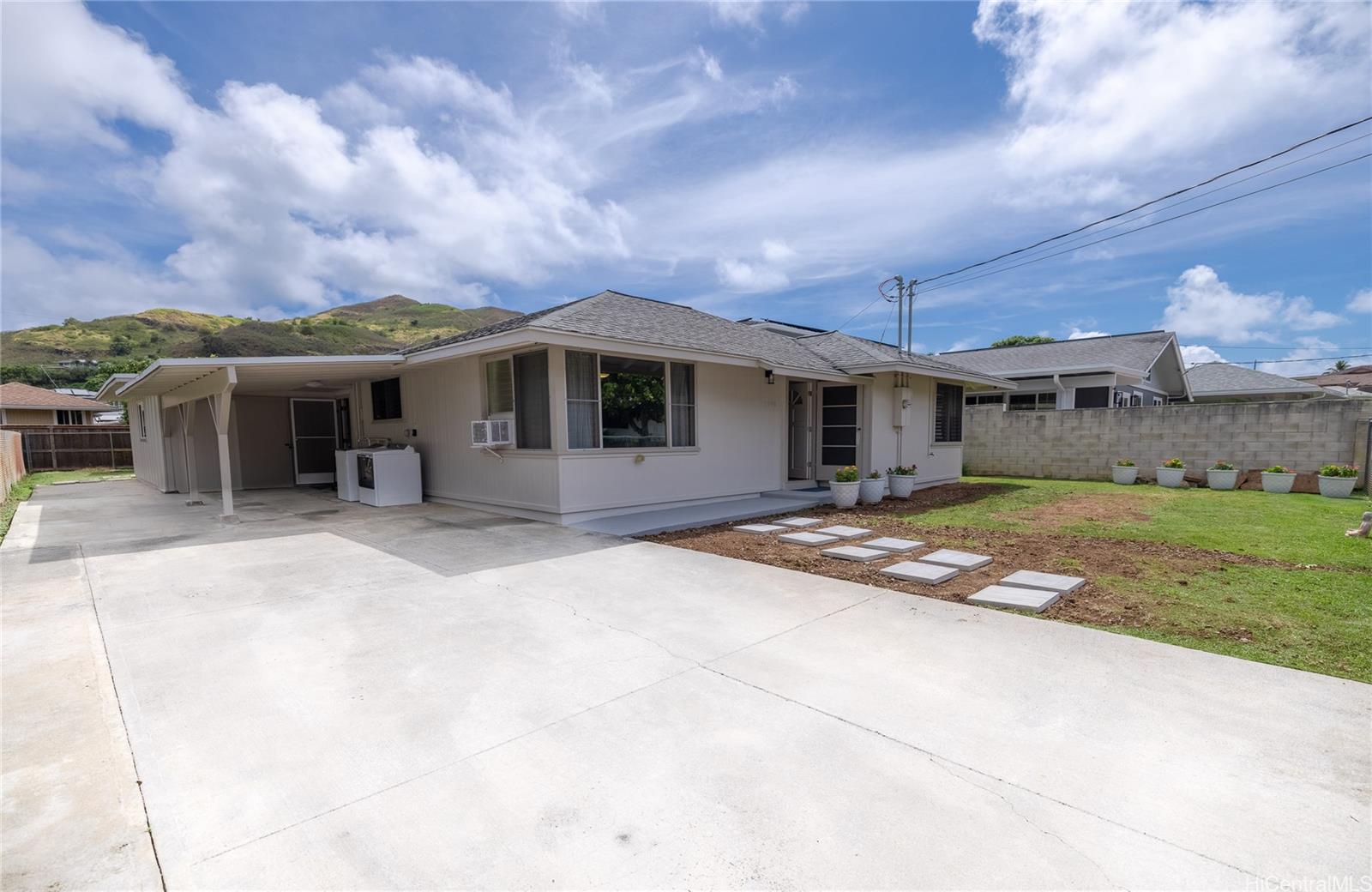 1096 Liku Street 1096 Liku Street