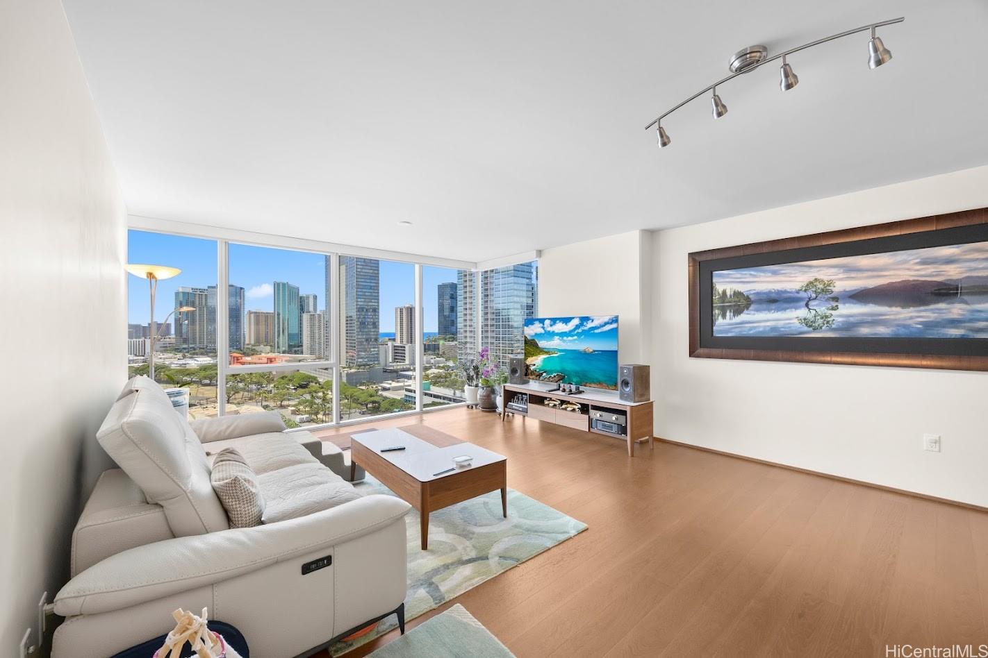 888 Kapiolani Boulevard 1703