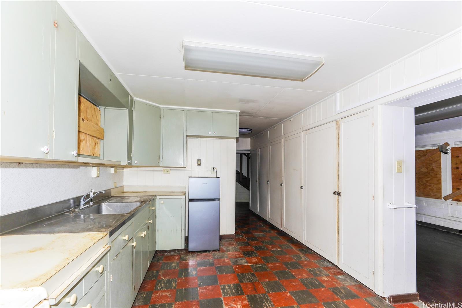 970 Valley View Drive