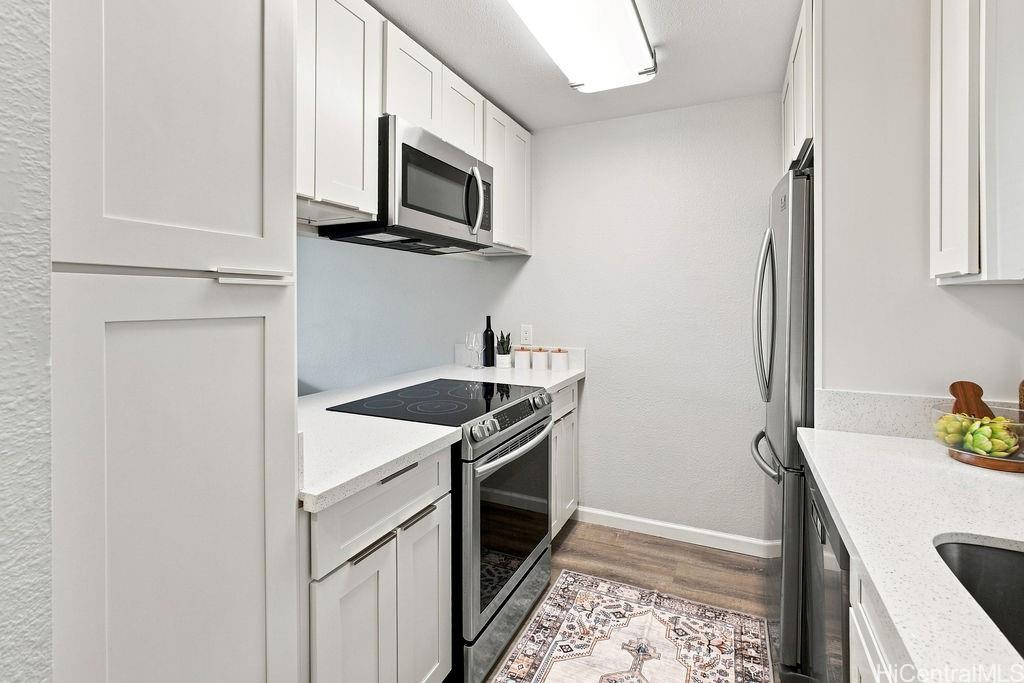 Photo 9 of 23