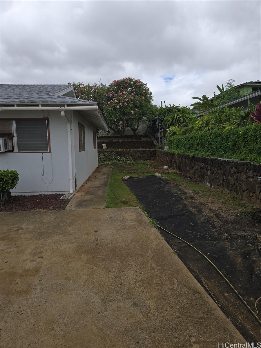 Photo 2 of 3