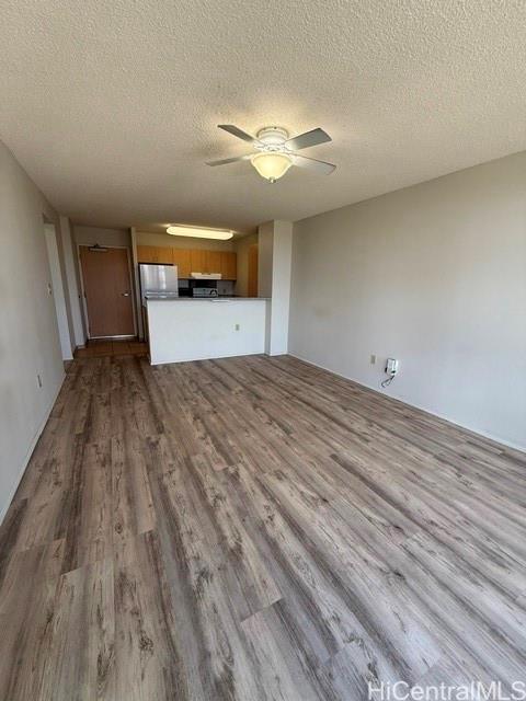 Photo 6 of 20