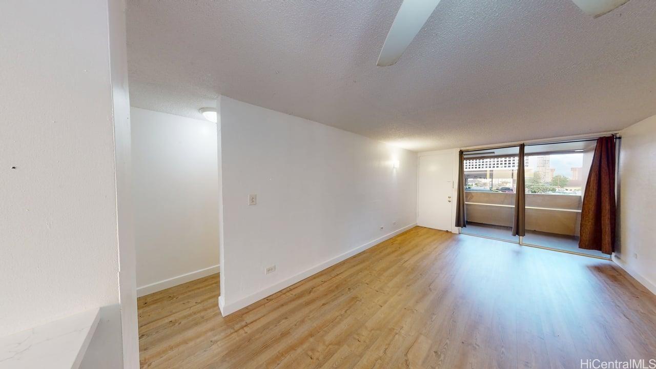 Photo 20 of 25