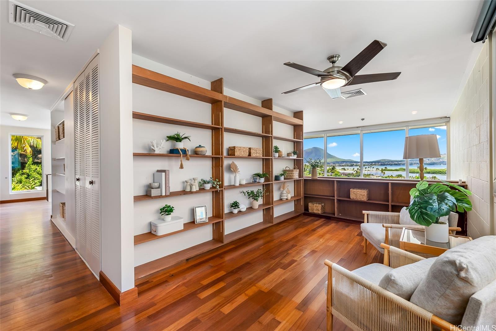 5864-F Kalanianaole Highway