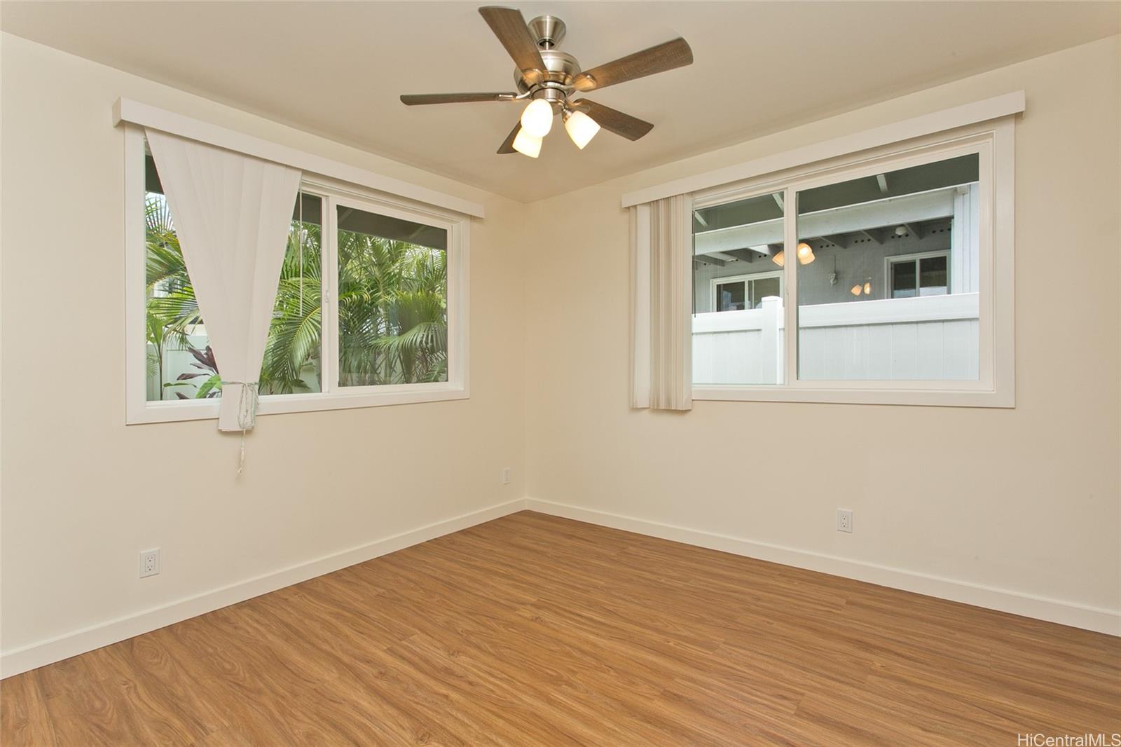 Photo 11 of 20