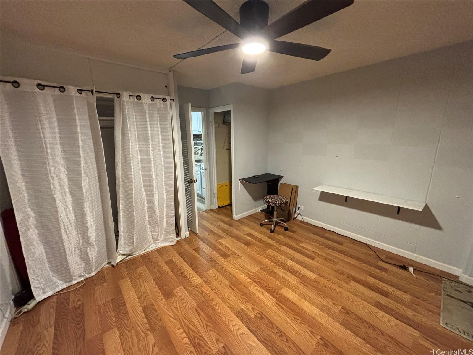 Photo 18 of 24