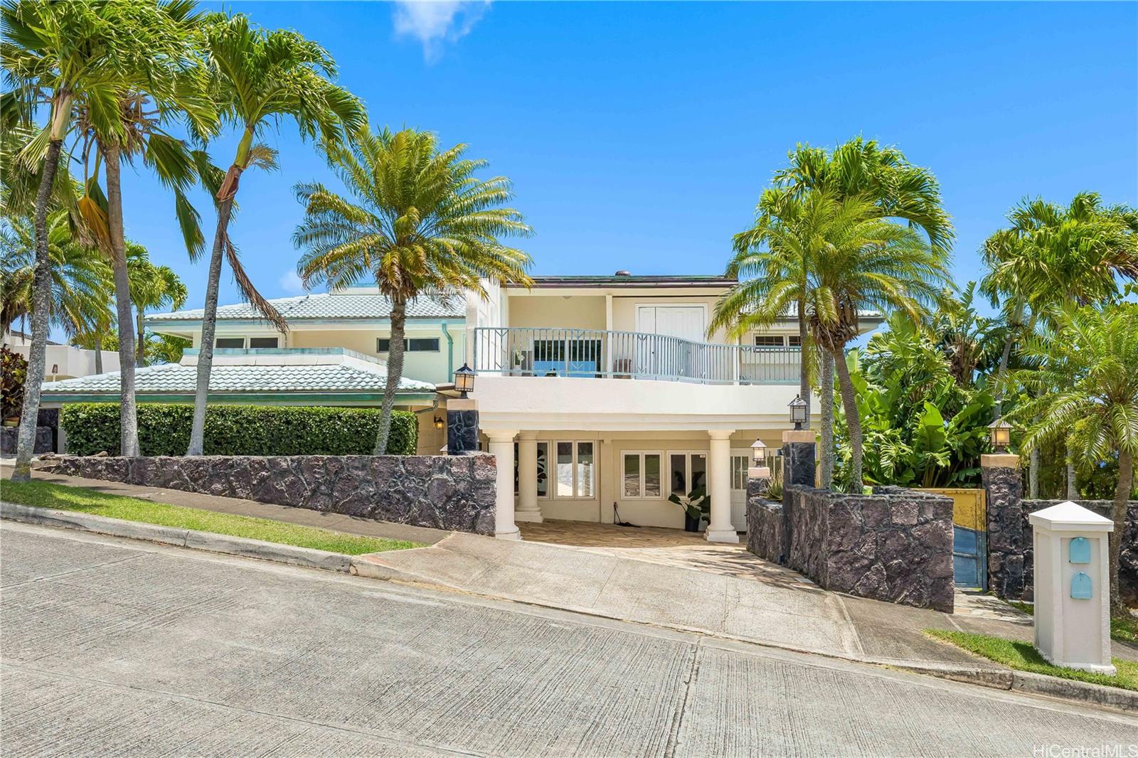 Photo 2 of 25