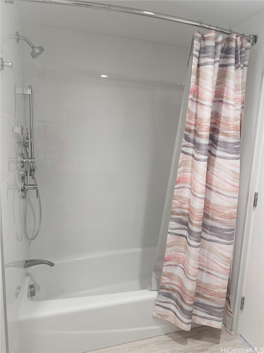 Photo 14 of 25