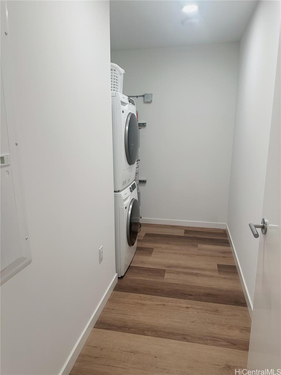 Photo 15 of 25