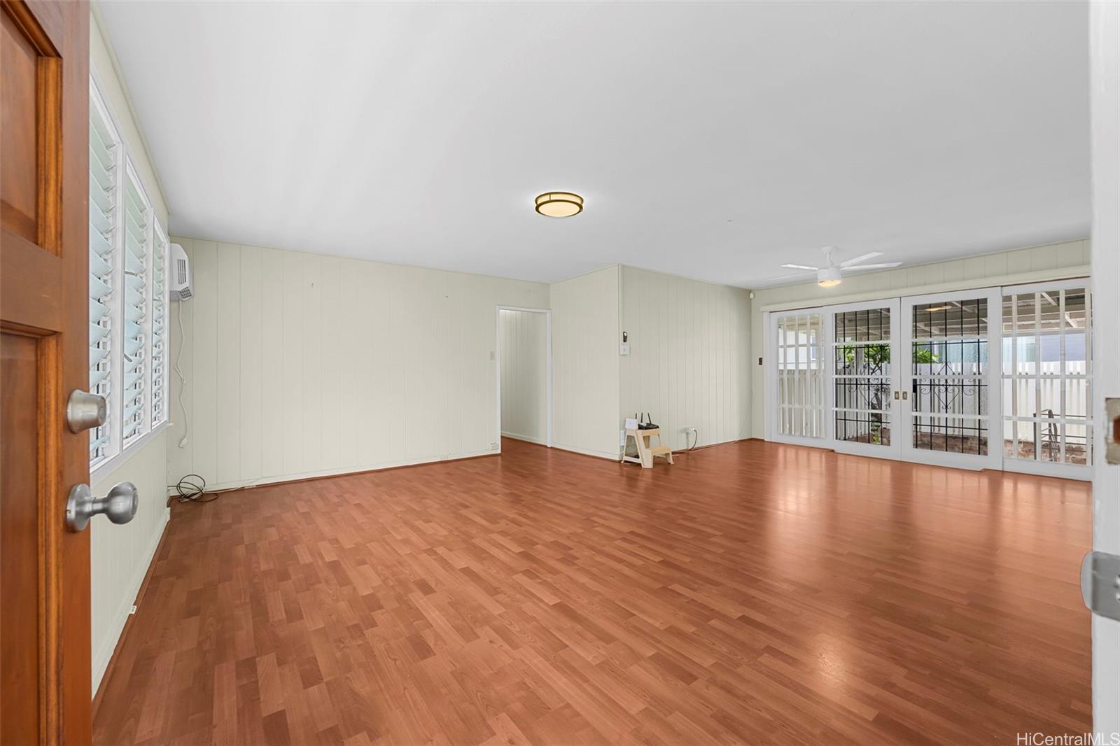 1063 Luawai Street