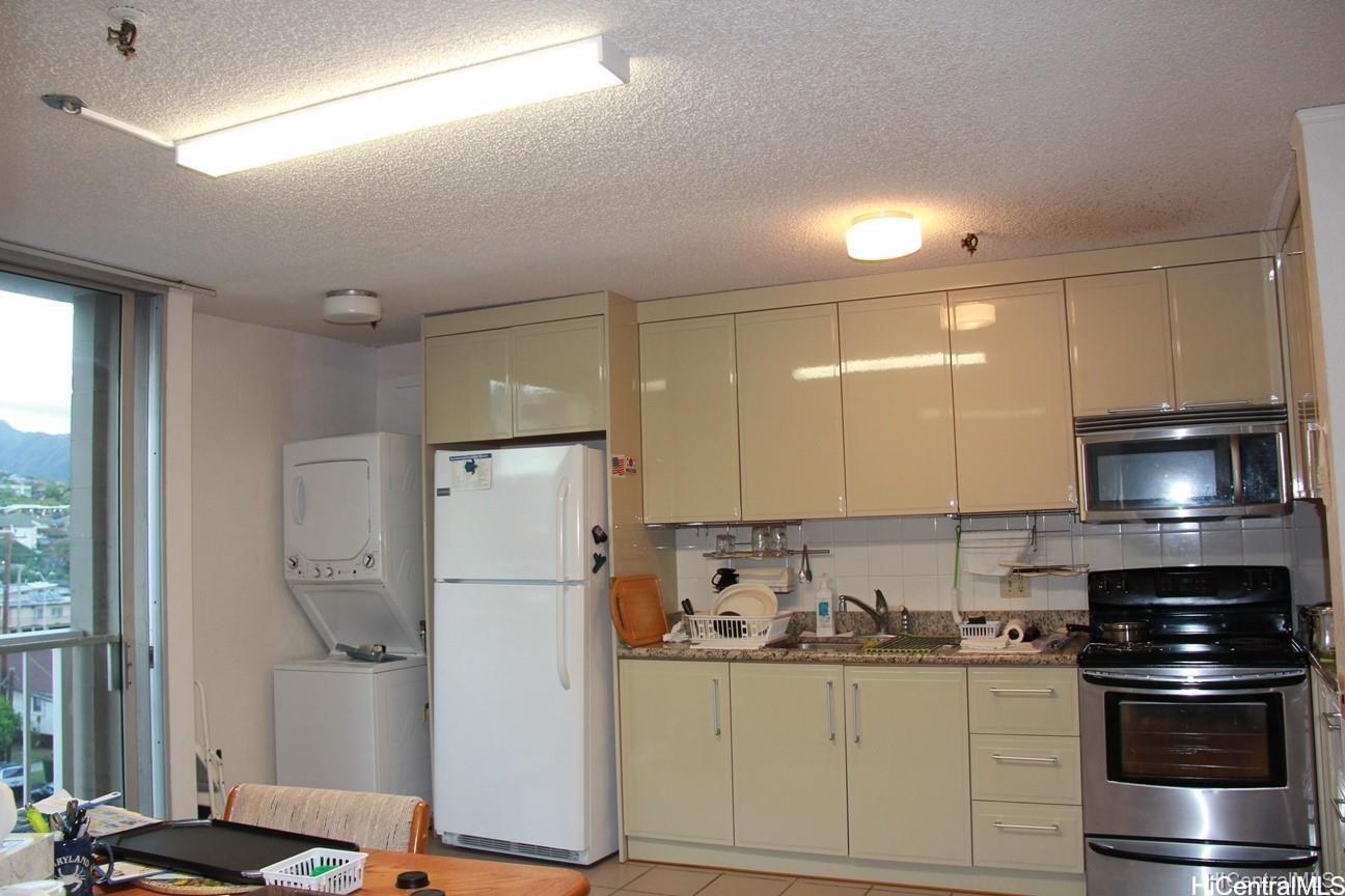 1226 Alexander Street  Unit 607