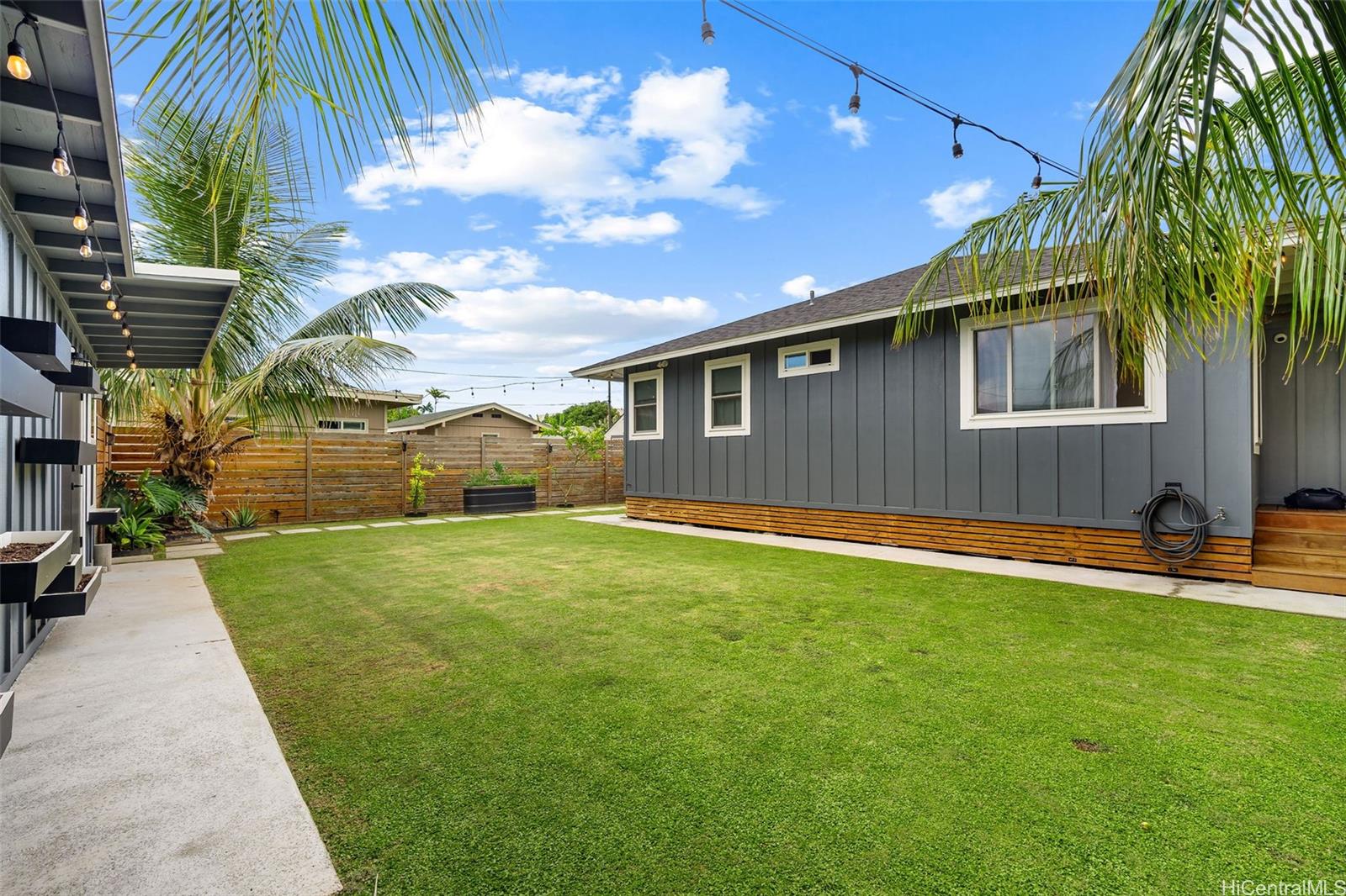 427 Kawainui Street B