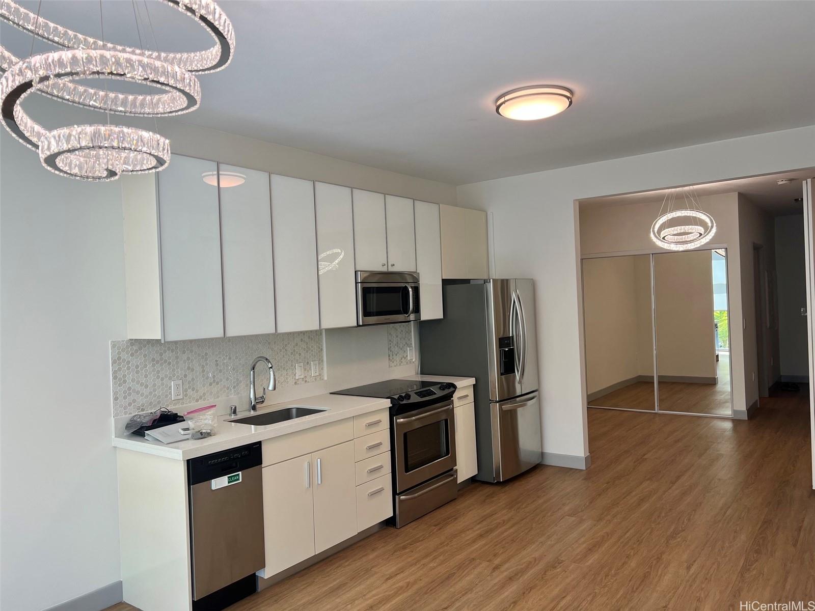 610 Ala Moana Boulevard M206