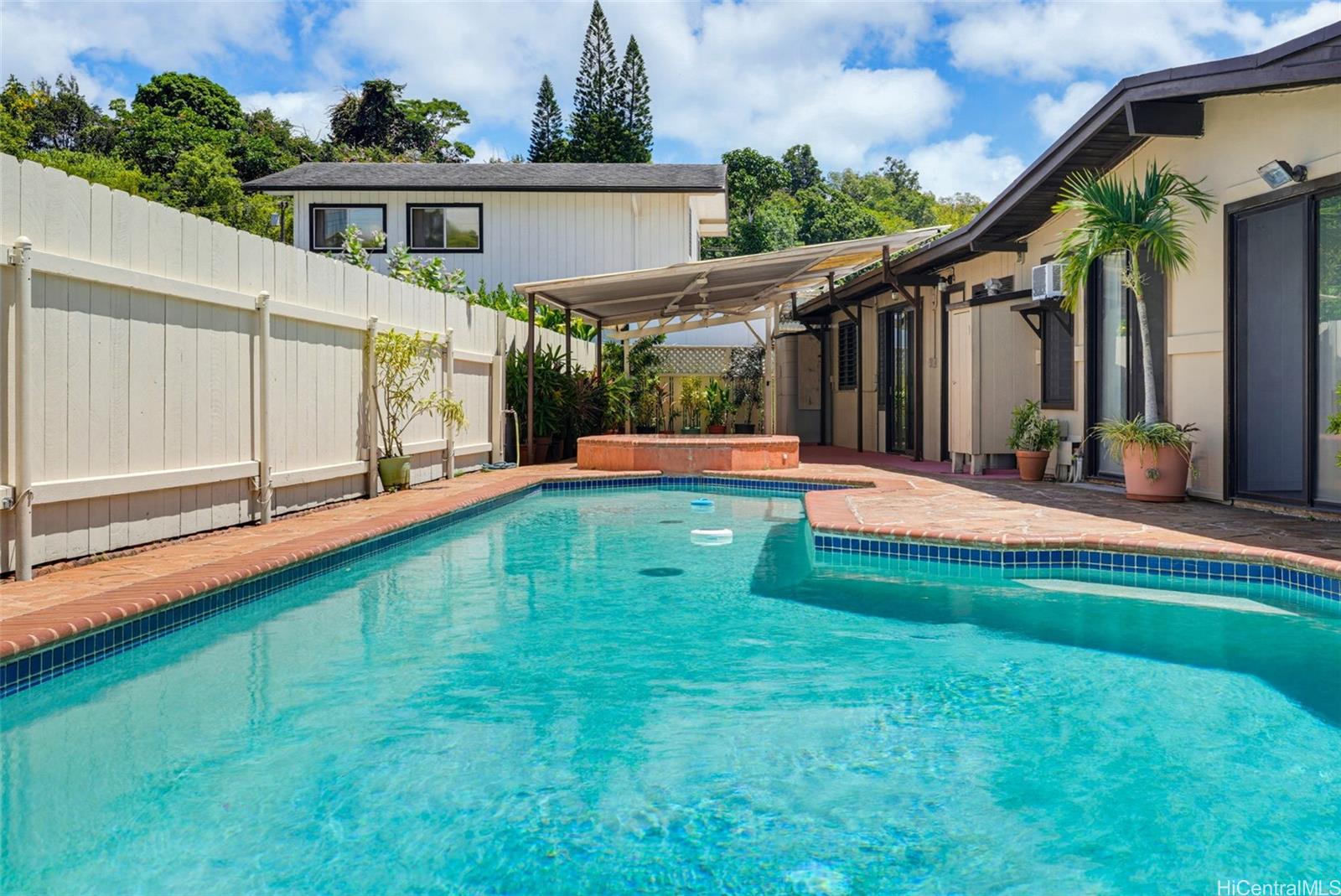 95-52 Waiehu Place