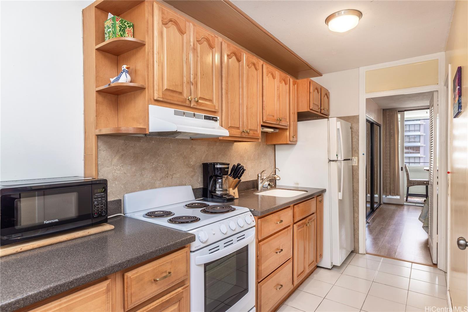 425 Ena Road 1104A
