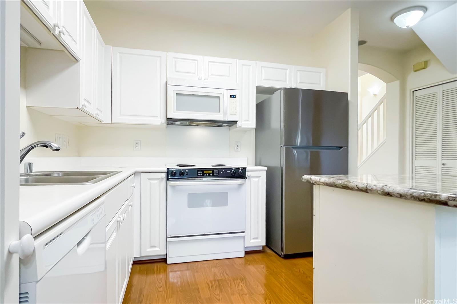 91-1025 Kaileolea Drive  Unit J4