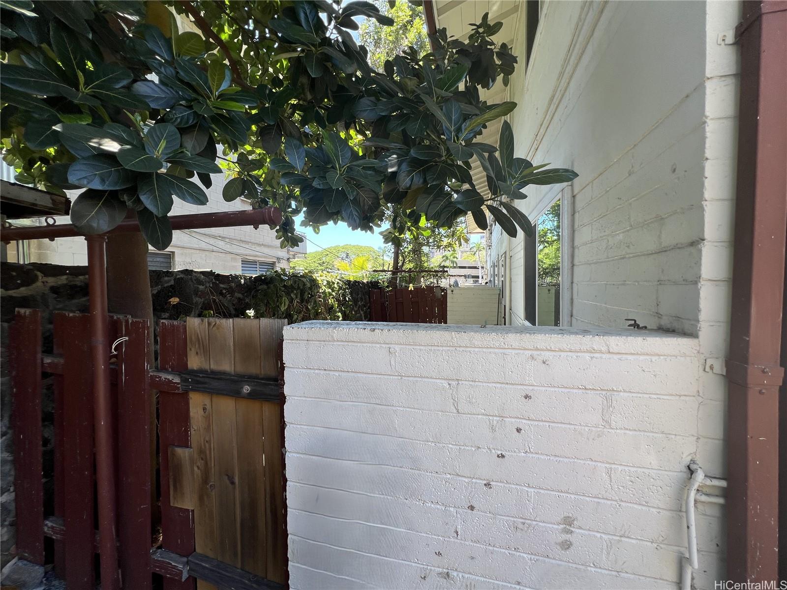 Photo 10 of 20