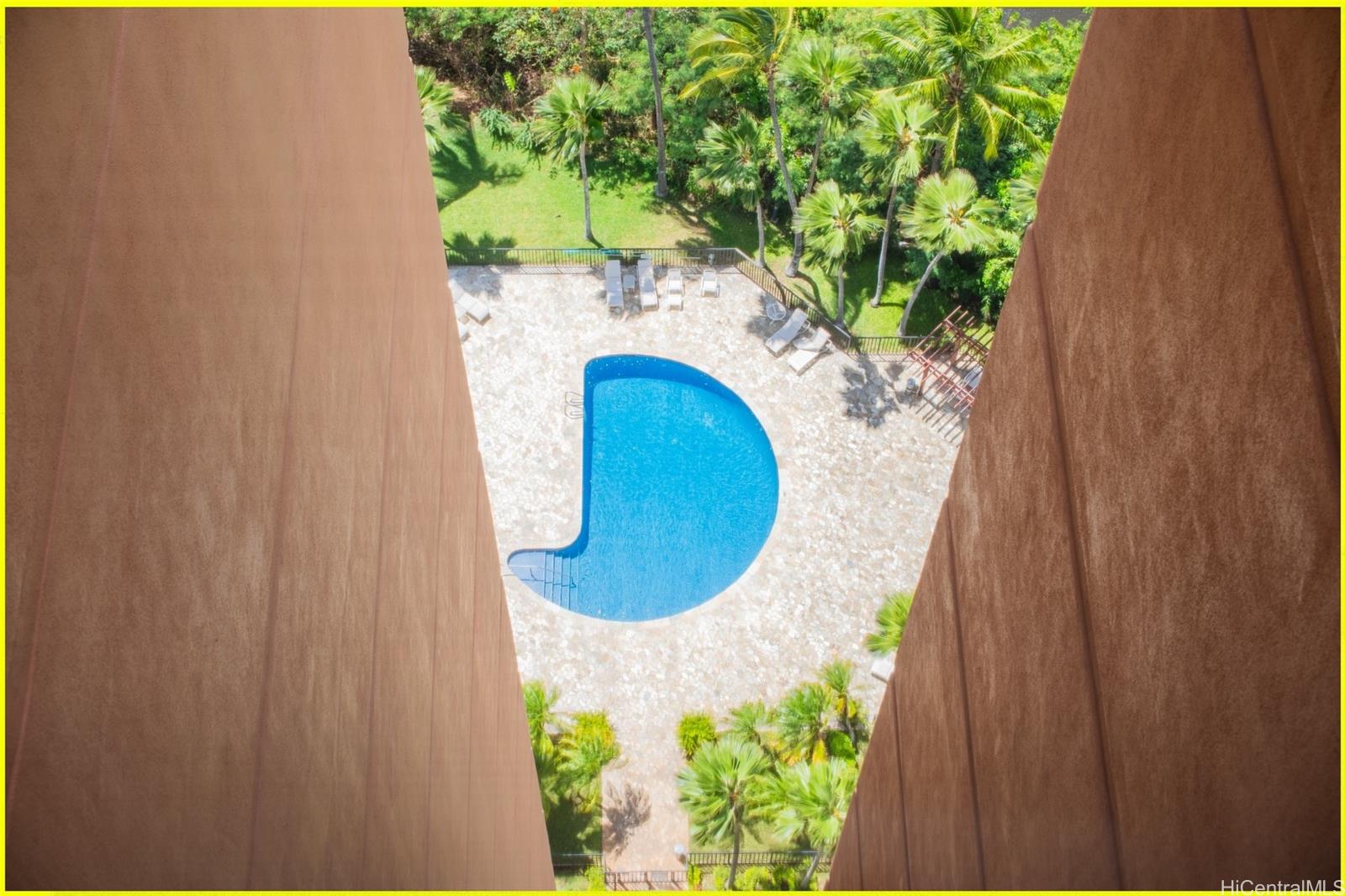 Photo 11 of 24