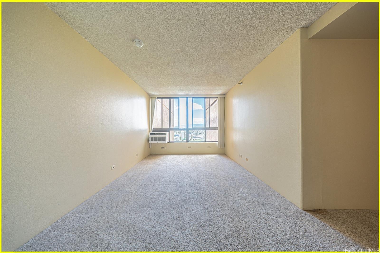 Photo 4 of 24