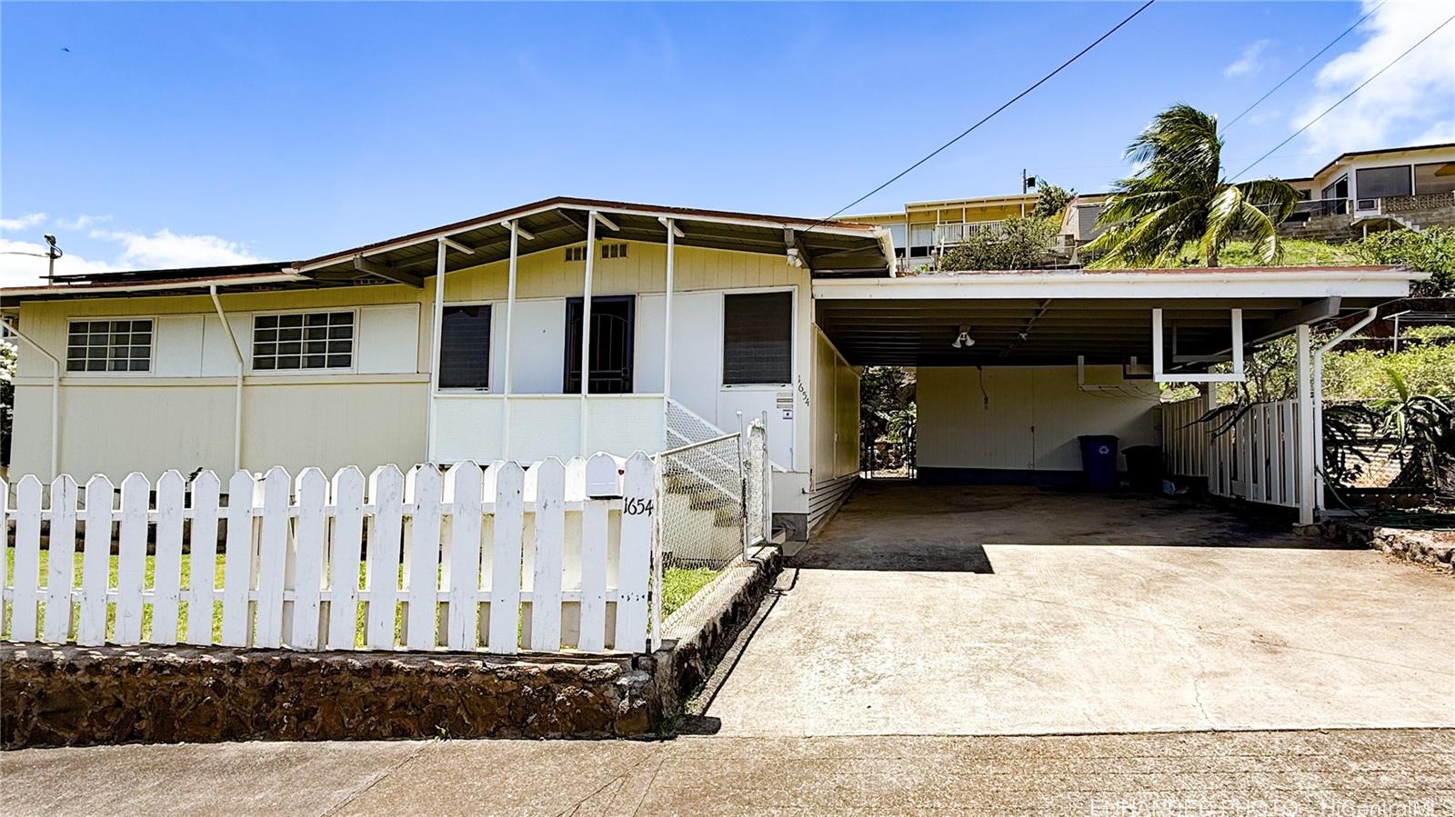 1654 Haku Street