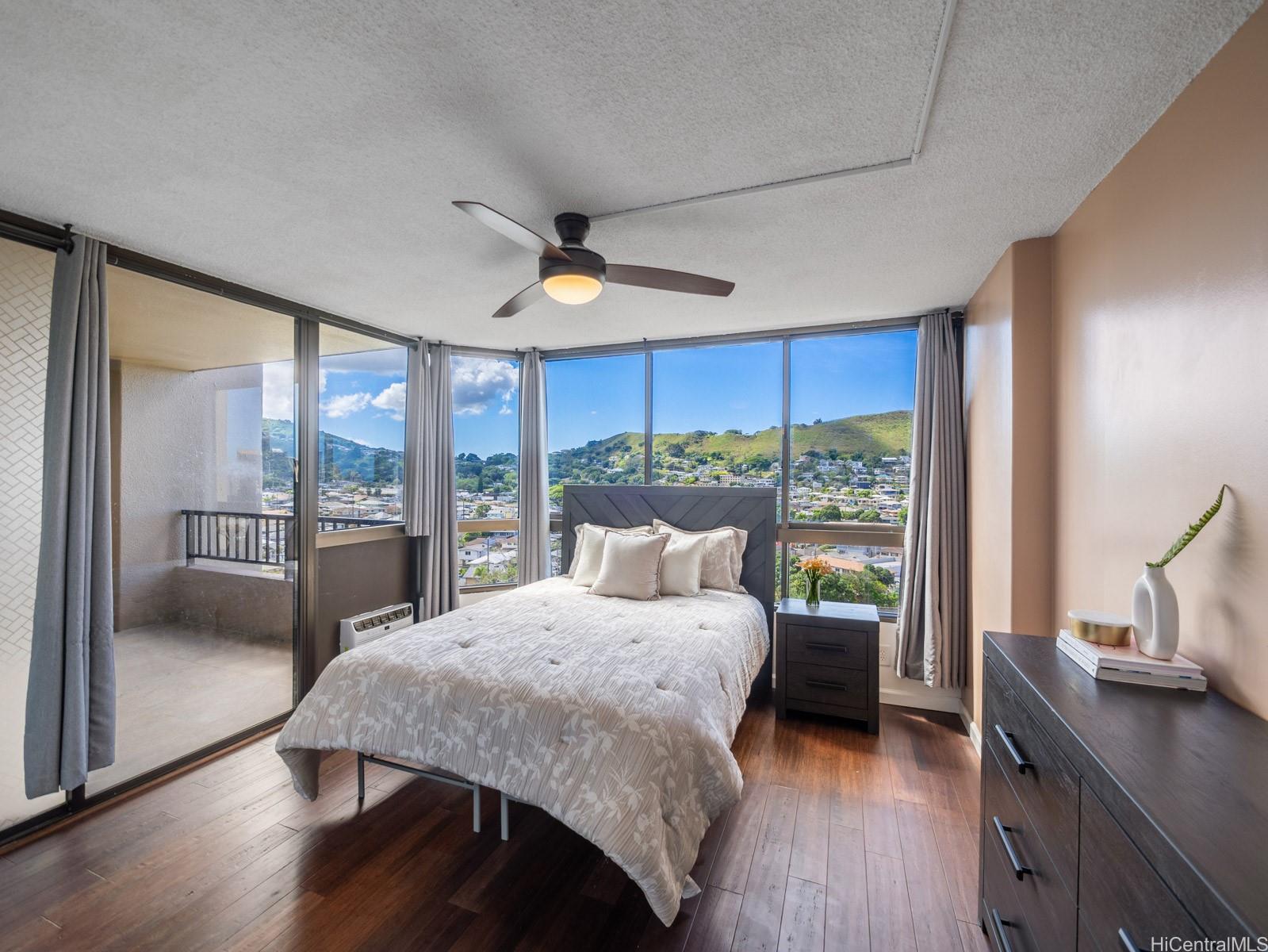 55 S Judd Street  Unit 1303