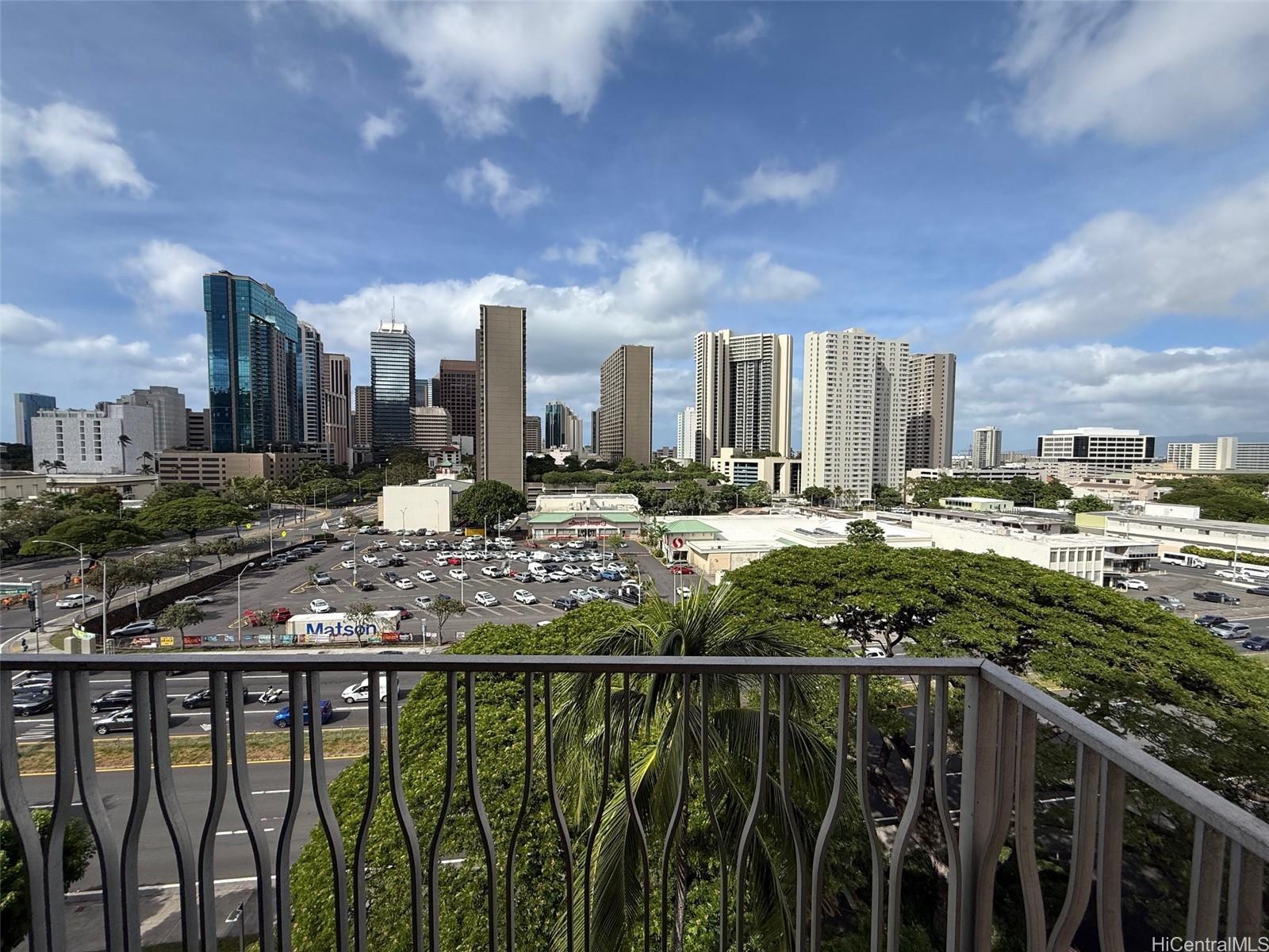 1511 Nuuanu Avenue 738