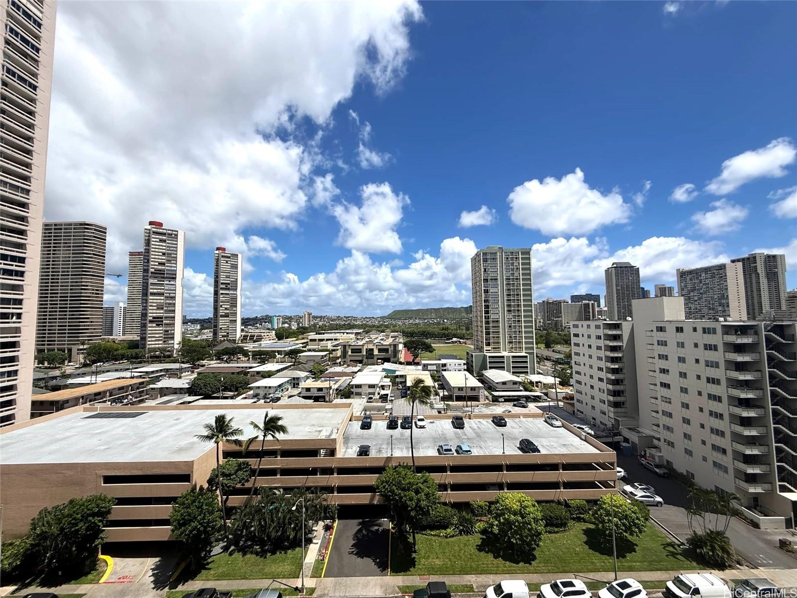 500 University Avenue 1123